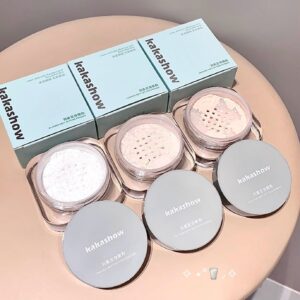 POLVO FIJADORES ULTRASUAVES NATURALMENTE RESISTENTES AL AGUA Y AL SUDOR C514