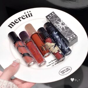 LABIAL MATTE SUAVE BRILLO DE CLOUD RAINBOW C547